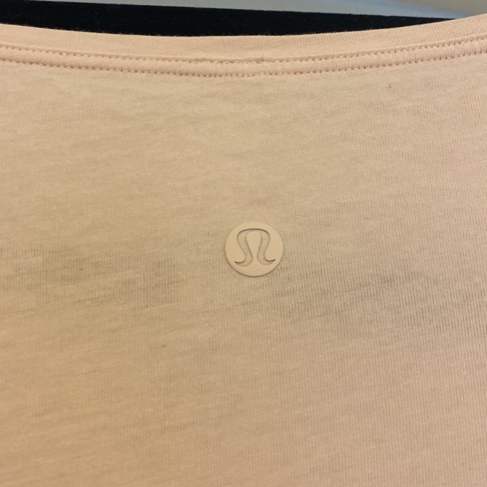 Lululemon long sleeve light pink top - Picture 3 of 4